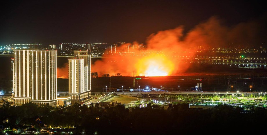В Ростове прогремели взрывы Ростов взрывы пожар пожар