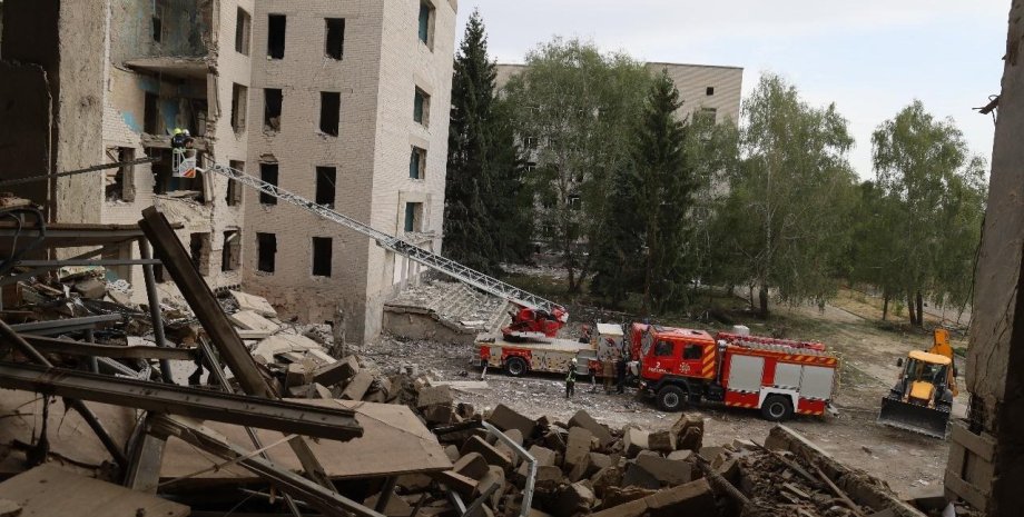 Руїни навчального центру в Полтаві Руїни навчального центру в Полтаві, удар по Полтаві 4 вересня, навчальний центр Полтава, Інститут зв'язку Полтава, Полтава Безугла, що сталось у Полтаві 4 вересня