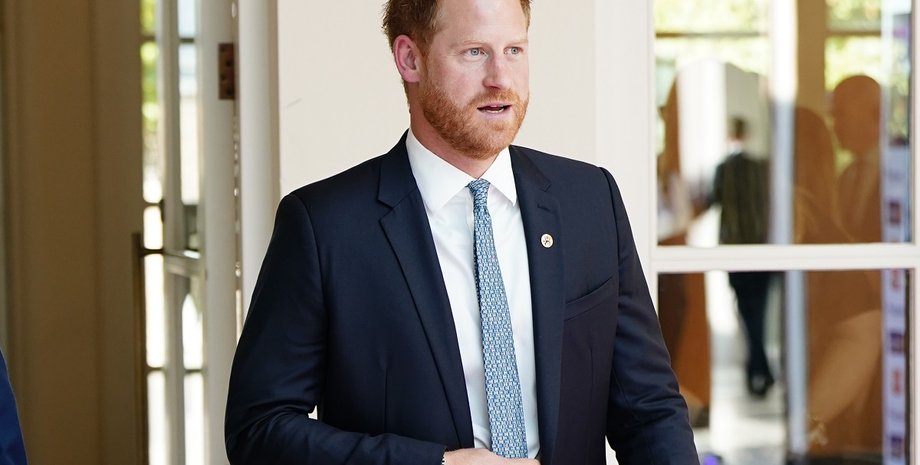 Принц Гарри, король чарльз