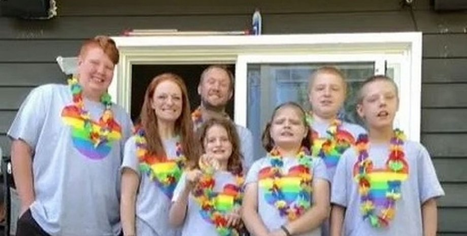 Семья, дети, 12 детей, родители, муж и жена, дом,