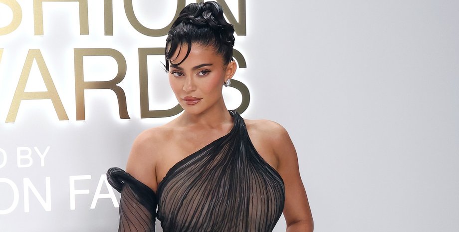 Thierry Mugler, тьерри мюглер, кайли дженнер, стиль кайли дженнер, винтажный наряд