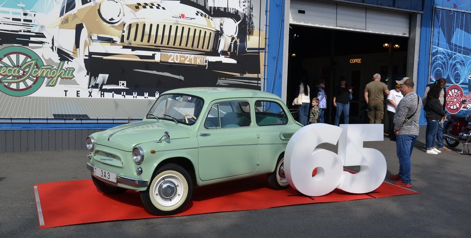 ЗАЗ-965 випускався з 1960 року ЗАЗ-965