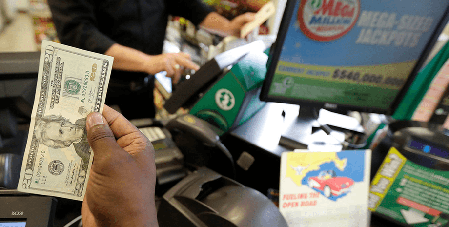 Лотерейный билет, деньги, приз, сорвал джекпот, крупная сумма, тайный джекпот, анонимность, суд, иск, рекордный джекпот, большой ажиотаж