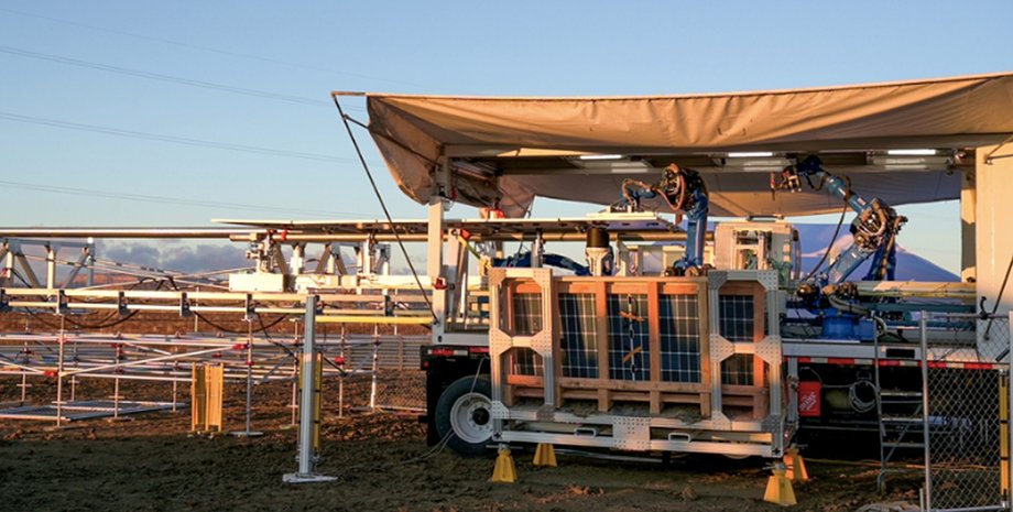 Мобильный завод Charge Robotics