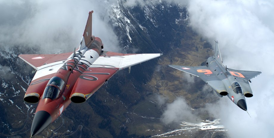 истребитель Saab 35 Draken, легендарный самолет, история самолета, история авиации, Saab 35 Draken, история самолета Saab 35 Draken, маневр кобра,