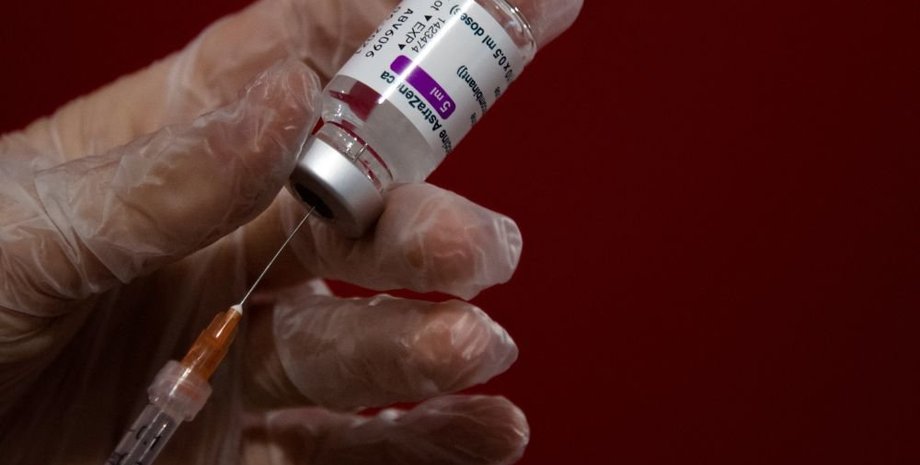 AstraZeneca, вакцинация, covid-19, вакцина от коронавируса, препарат, флакон, инъекция
