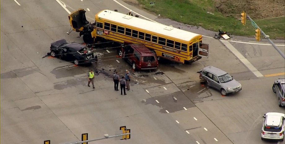 масштабное ДТП, курьезное ДТП, ДТП в США, угон авто, Chevrolet Suburban