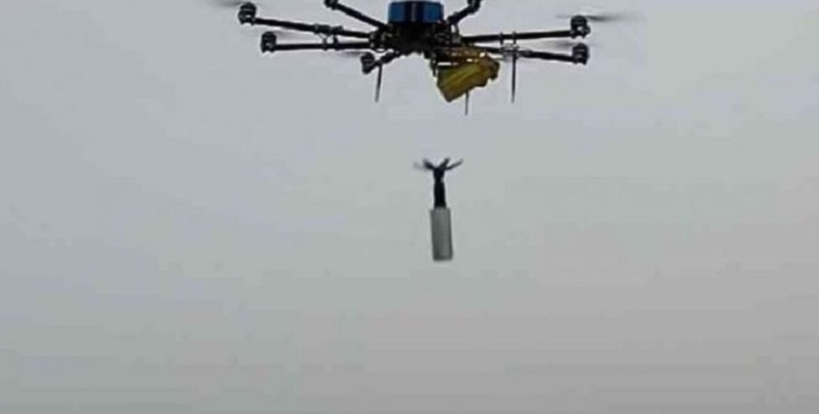 дрон с бомбой