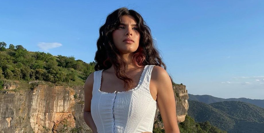 Мишель Андраде, певица, сериал корона, корона