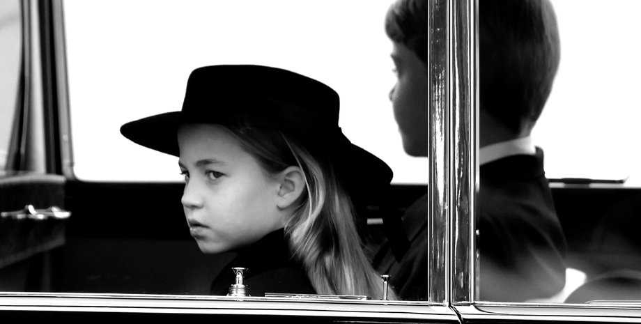 Принцеса Шарлотта, принцеса діана, тіара спенсер, принц вільям та кейт міддлтон, королівська сімʼя британії