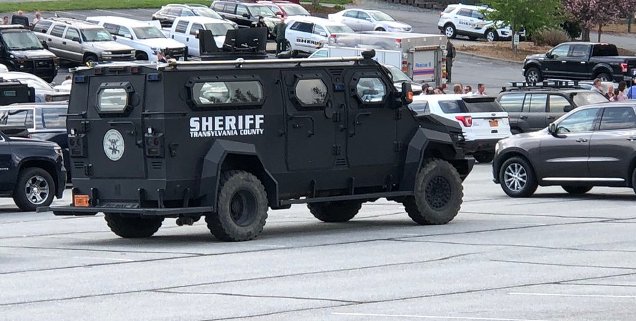 северная каролина, убитые полицейские, сша, стрелок, перестрелка