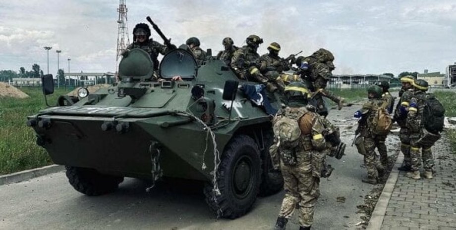 Російський добровольчий корпус (РДК), бійці російського добровольчого корпусу в танку
