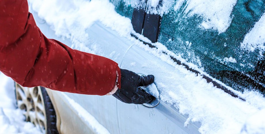 замерзли двери авто