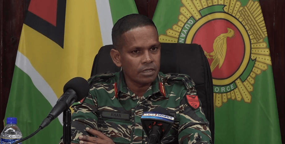 Генерал Омар Хан, Гайана, Венесуэла, вертолет, военные, фото