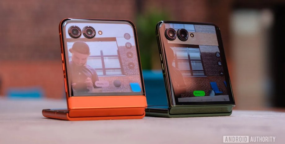 смартфоны-раскладушки Motorola