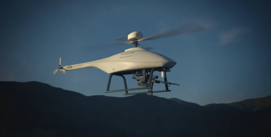 The drone is equipped with artificial intelligence and allows you to install dif...