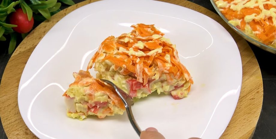 Салат "Бархат", салат слоями, испанский салат, салат с крабовыми палочками, салат с крабовыми палочками