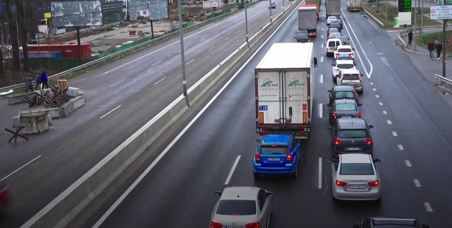 Пробки Киев, пробки в Киеве, пробки на блокпостах, заторы в Киеве, блокпосты в Киеве