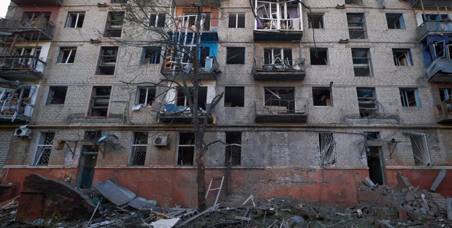 Обстріл Курахове ракетний удар руйнування Донецька область