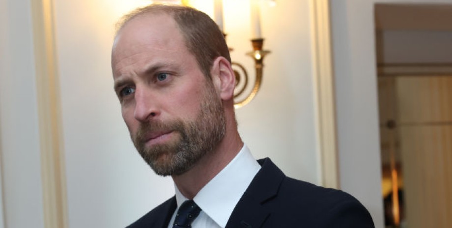 Принц Уильям еще больше отрастил бороду.