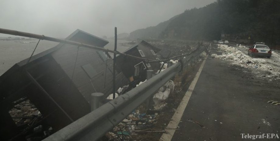Последствия тайфуна / Фото: EPA