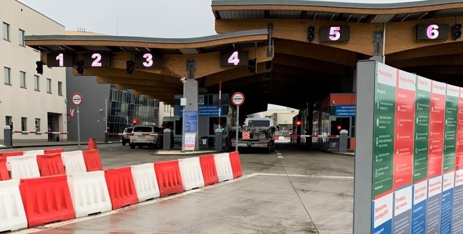 граница с Украиной граница, украинец, возвращение, пасха, праздник, переселенец, беженец, беженцы возвращаются в украину