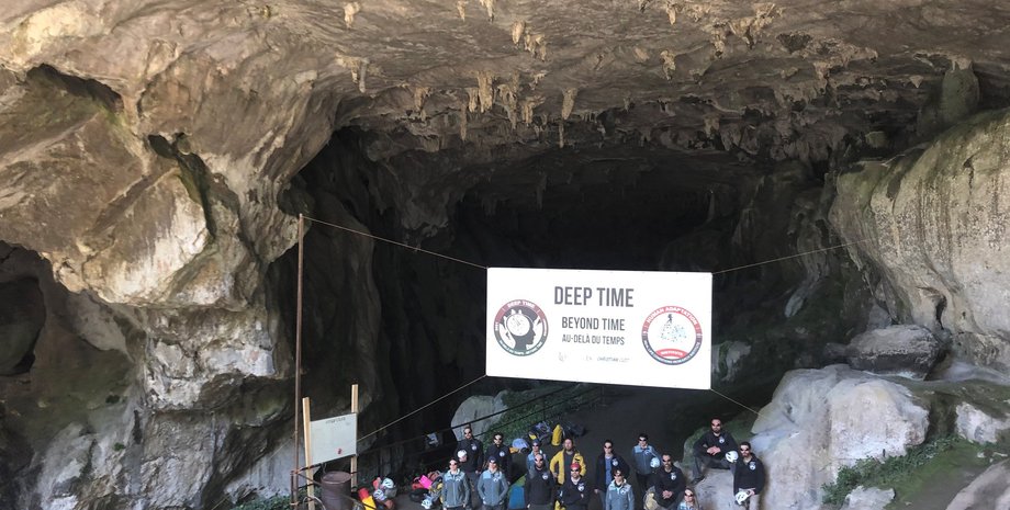 ученые, добровольцы, пещера, изоляция