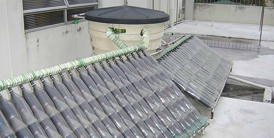 Солнечный обогреватель Жозе Алано на крыше дома