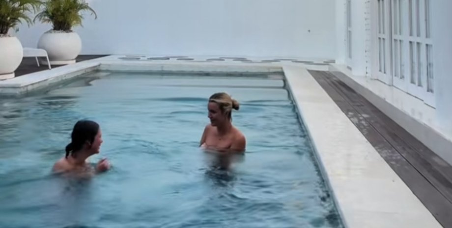 Відпочинок на Балі, приватна вілла, басейн, помітили нежданого гостя, незнайомець у басейні, орендували приватну віллу, візит сусіда