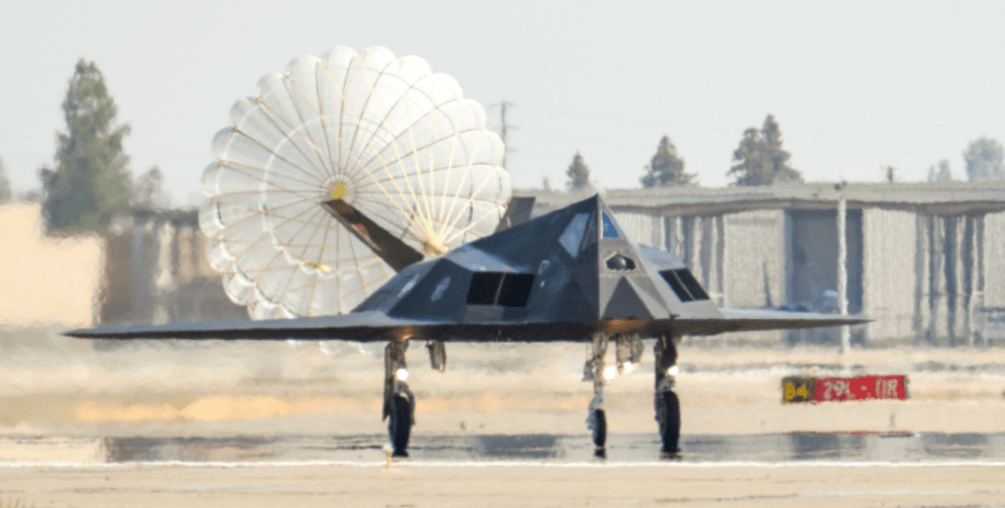 военный самолет, самолет F-117A, F-117A, истребители F-117A Stealth Fighter