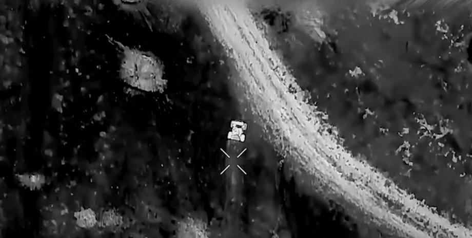 Наземный дрон Тор-800 бригады Хартия спас раненого пехотинца