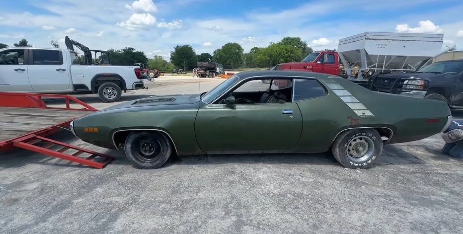 Plymouth Road Runner, Plymouth Road Runner 1971, спорткар Plymouth