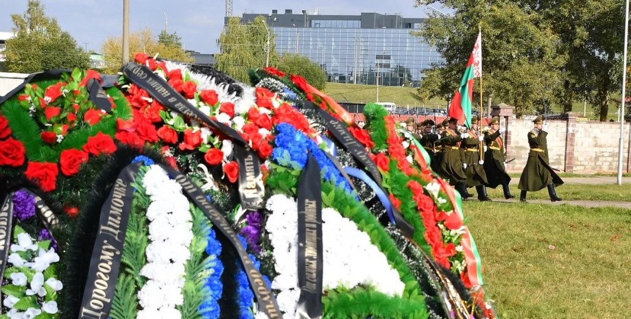 военные похороны, военные похороны беларусь, белорусские военные, контракт с чвк, российские чвк, война в украине