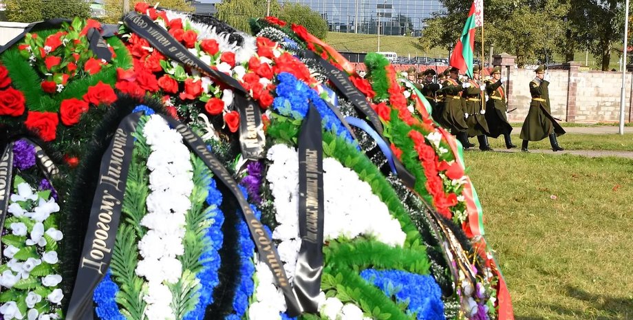 військові похорони, військові похорони білорусь, білоруські військові, контракт з чвк, російські чвк, війна в Україні