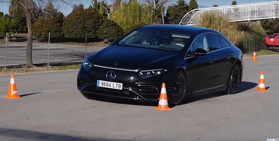 Mercedes-Benz EQS, новый Mercedes-Benz EQS, электромобиль Mercedes-Benz EQS, Mercedes-Benz EQS 2022, лосиный тест