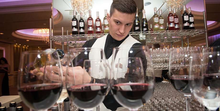 дегустація вина, хакерська атака, дипломати, атака на дипломатів