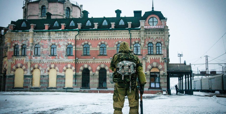 Дебальцево, Украина, солдат, военный, вокзал, ж/д, оккупант, ордло, лднр, днр