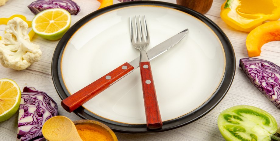 Почему нельзя похудеть, пропуская прием пищи Пропуск приема пищи не поможет похудеть