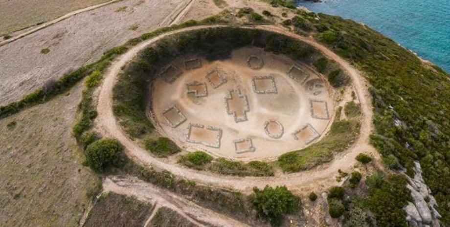 село, поселение, галлы, спутниковые снимки, археология, археологи, лазер, сканирование, местность, LiDAR, кельты, племена, вождь, свет, технология