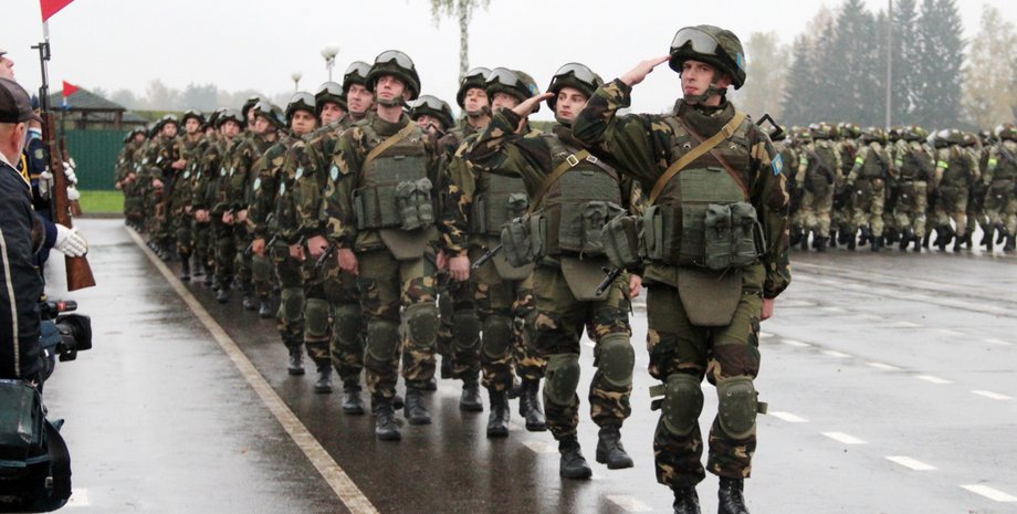 білорусь військові