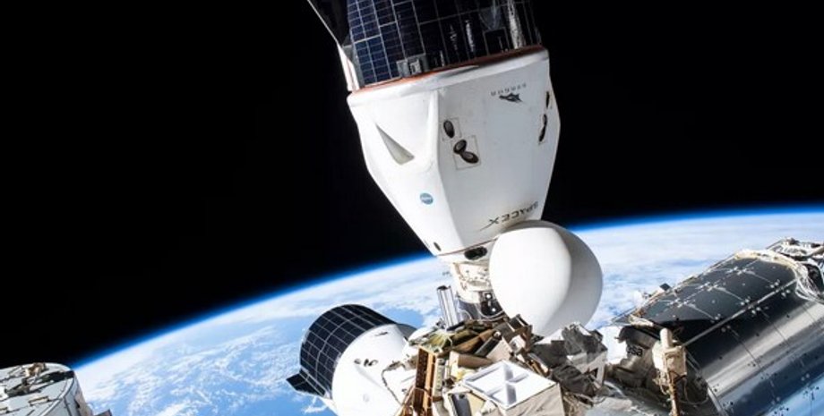 Crew Dragon, Cargo Dragon, МКС