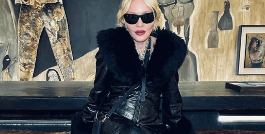 Мадонна, картини, виставка