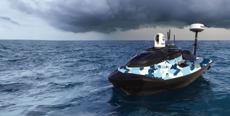 Lekki dron morski jest w stanie wykonywać kilka operacji, w tym transport ładunk...