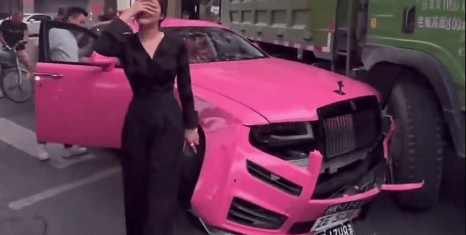 розовый Rolls-Royce, ДТП, грузовик, Китай,