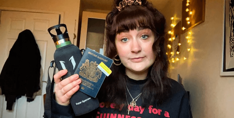 Штраф за воду в самолете, штраф за бутылку для воды, бутылка для воды, термос, ручная кладь, скандал в аэропорту, женщину оштрафовали,