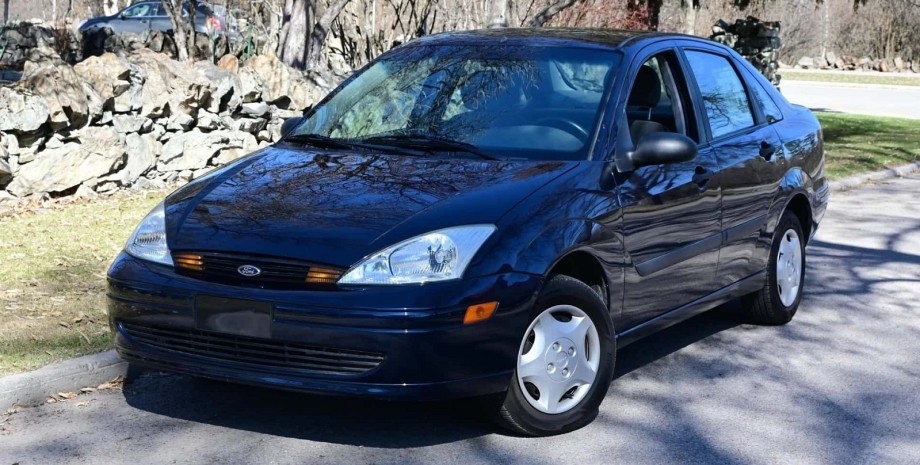 Ford Focus, Ford Focus 2002, капсула времени, седан Ford Focus