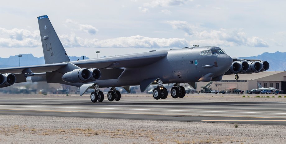 бомбардувальник B-52, B-52 Stratofortress
