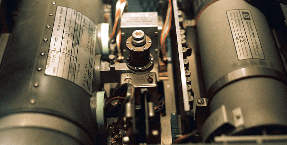 законы физики, константа, константа тонкой структуры, Вселенная, теория Эйнштейна, гравитация, эксперимент, атомные часы, магнитные взаимодействия, временная стабильность, пространственная согласованность, исследования, наука, Альберт Эйнштейн