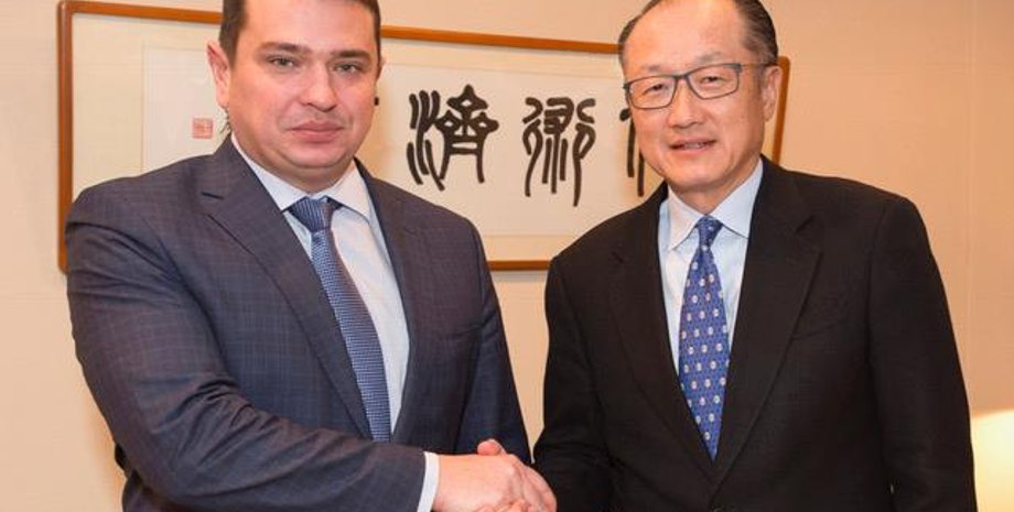 Артем Сытник и Джим Йонг Ким / Фото: facebook.com/WorldBankUkraine