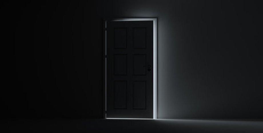 Двері, таємна кімната, прихований прохід, таємний підвал, моторошний підвал, будинок вбивця, жахи,